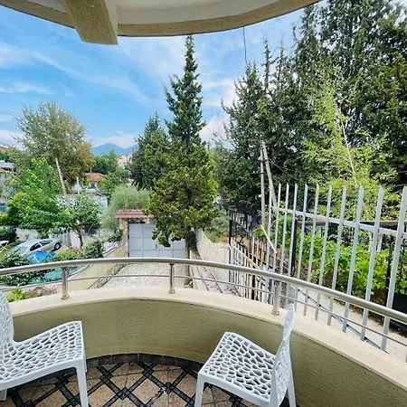 Flora Guest house Tirana